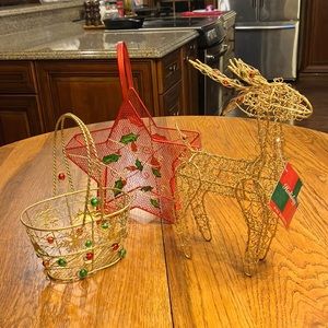 METAL BASKETS & REINDEER IN LIKE NEW CONDITION